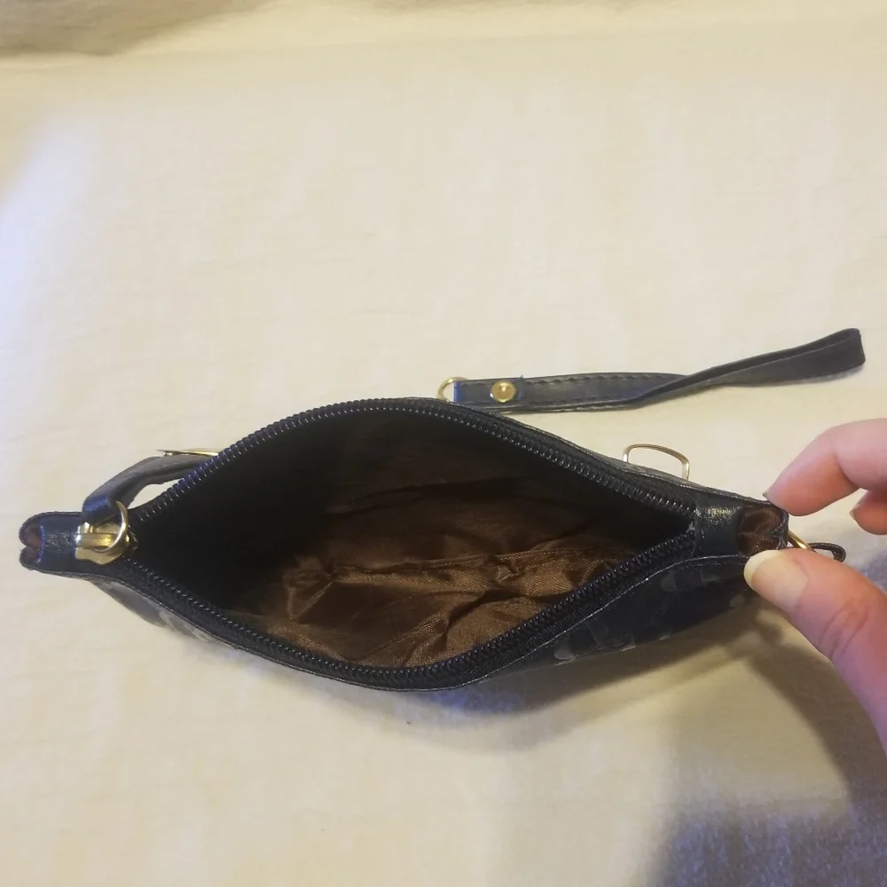 Dark blue textured clutch - Picture 4 of 4